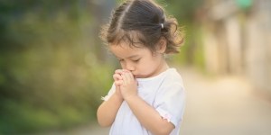 3-latek i medytacja w ciszy? Czemu nie!