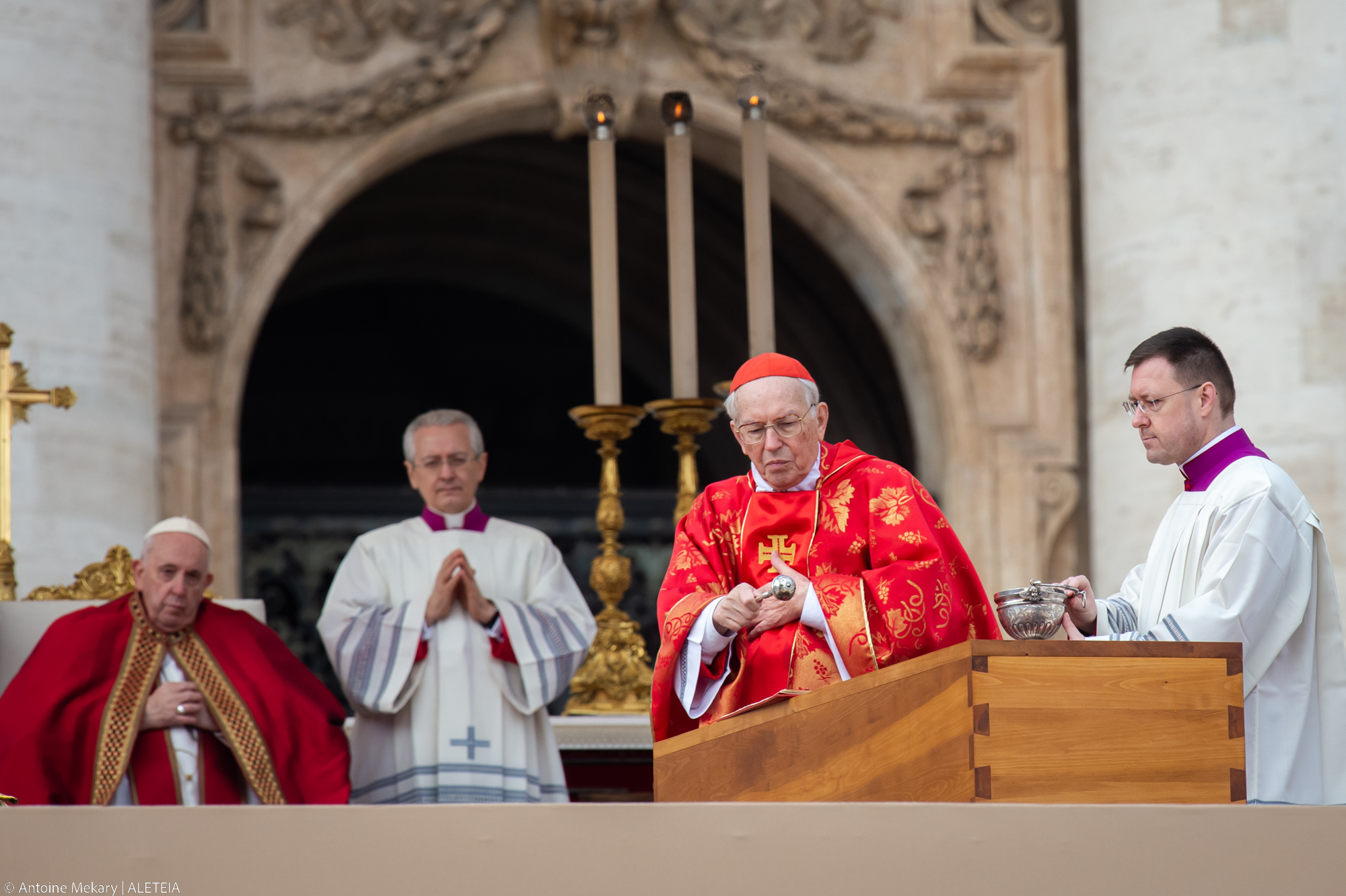 [GALERIA] Pogrzeb papieża seniora Benedykta XVI 2/2