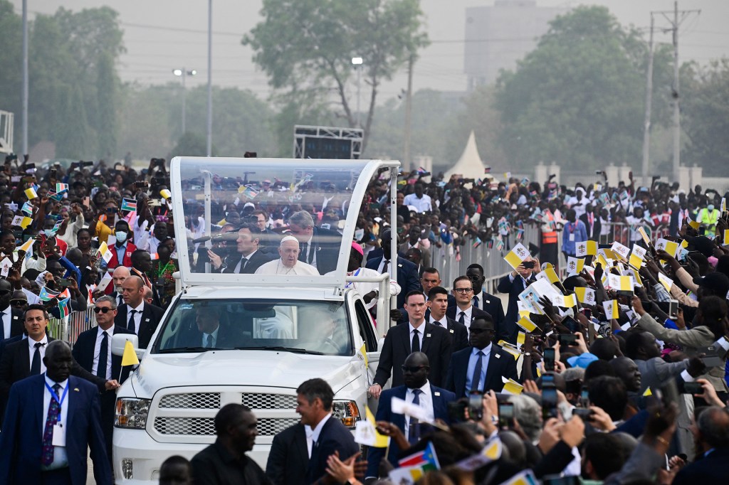 Pope-Francis-holy-mass-at-the-John-Garang-Mausoleum-in-Juba-South-Sudan-AFP