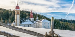 Do Maryi prosto ze stoku? Zajrzyjcie do tych sanktuariów!