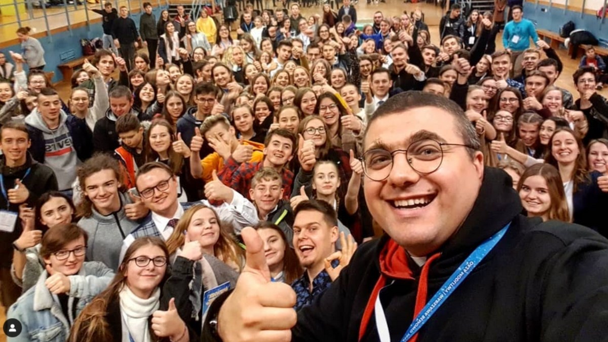 Ksiądz Krzysztof Kołtunowicz, popularny TikToker