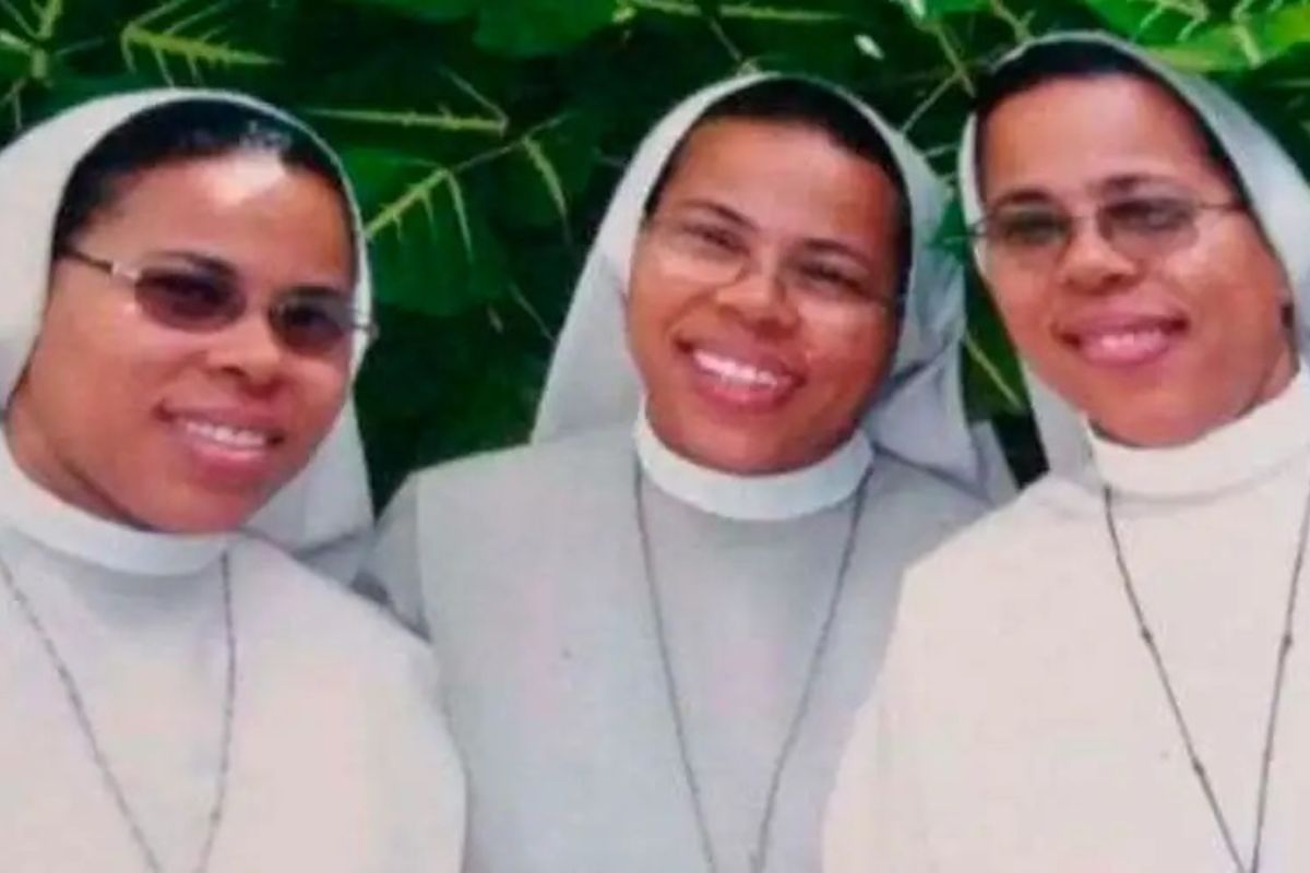 zakonnice - siostry trojaczki