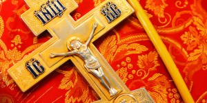 Dodatkowe belki na wschodnim krzyżu. Spójrz na ten krucyfiks ze zrozumieniem, a te prawdy cię przenikną i podniosą