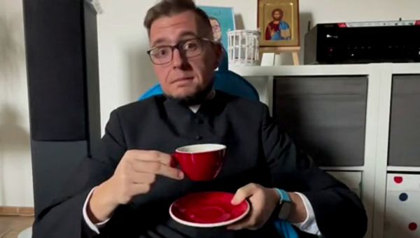 Ksiądz Kamil Kuchejda, czyli Ksiądz z fotela