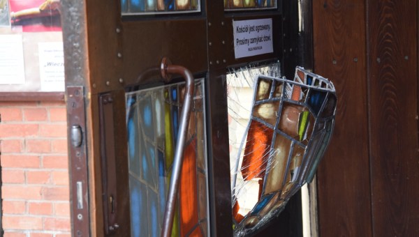 Akt wandalizmu w kościele parafii Najświętszego Serca Pana Jezusa w Sieradzu