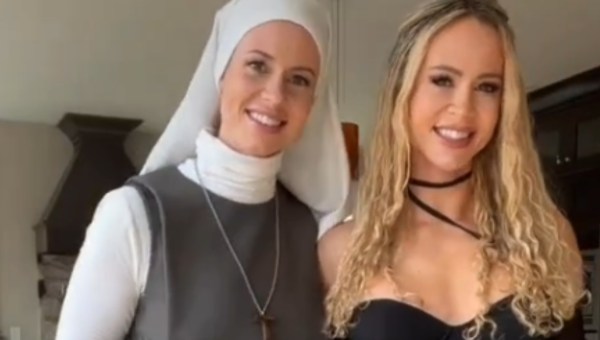 Siostry bliźniaczki: trenerka fitness i zakonnica