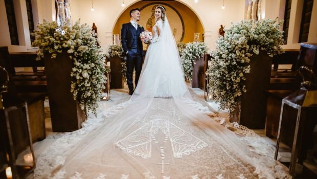 Welon ślubny z wizerunkiem Matki Bożej