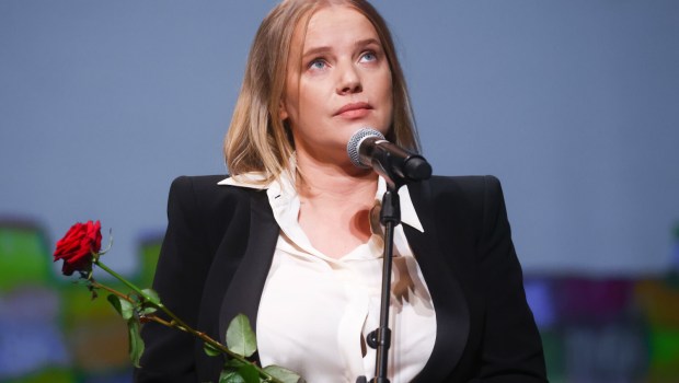 Aktorka Joanna Kulig, odznaczona Medalem św. Brata Alberta