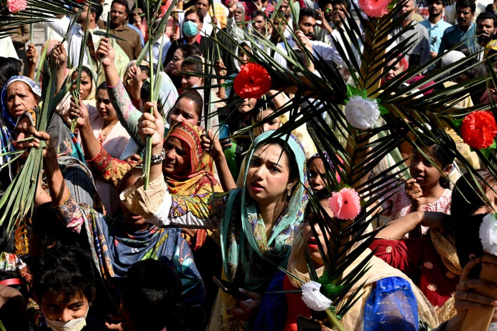 Pakistańscy chrześcijanie podczas obchodów Niedzieli Palmowej w kościele świętego Antoniego w Lahore