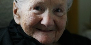 Irena Sendlerowa: świadomy ateizm, katolicki pogrzeb i kadisz za niezłomną bohaterkę