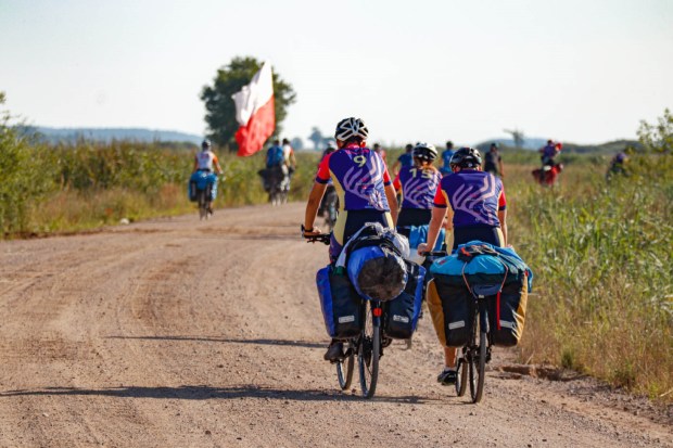 Rowerzyści z grupy Niniwa Team podczas wyprawy
