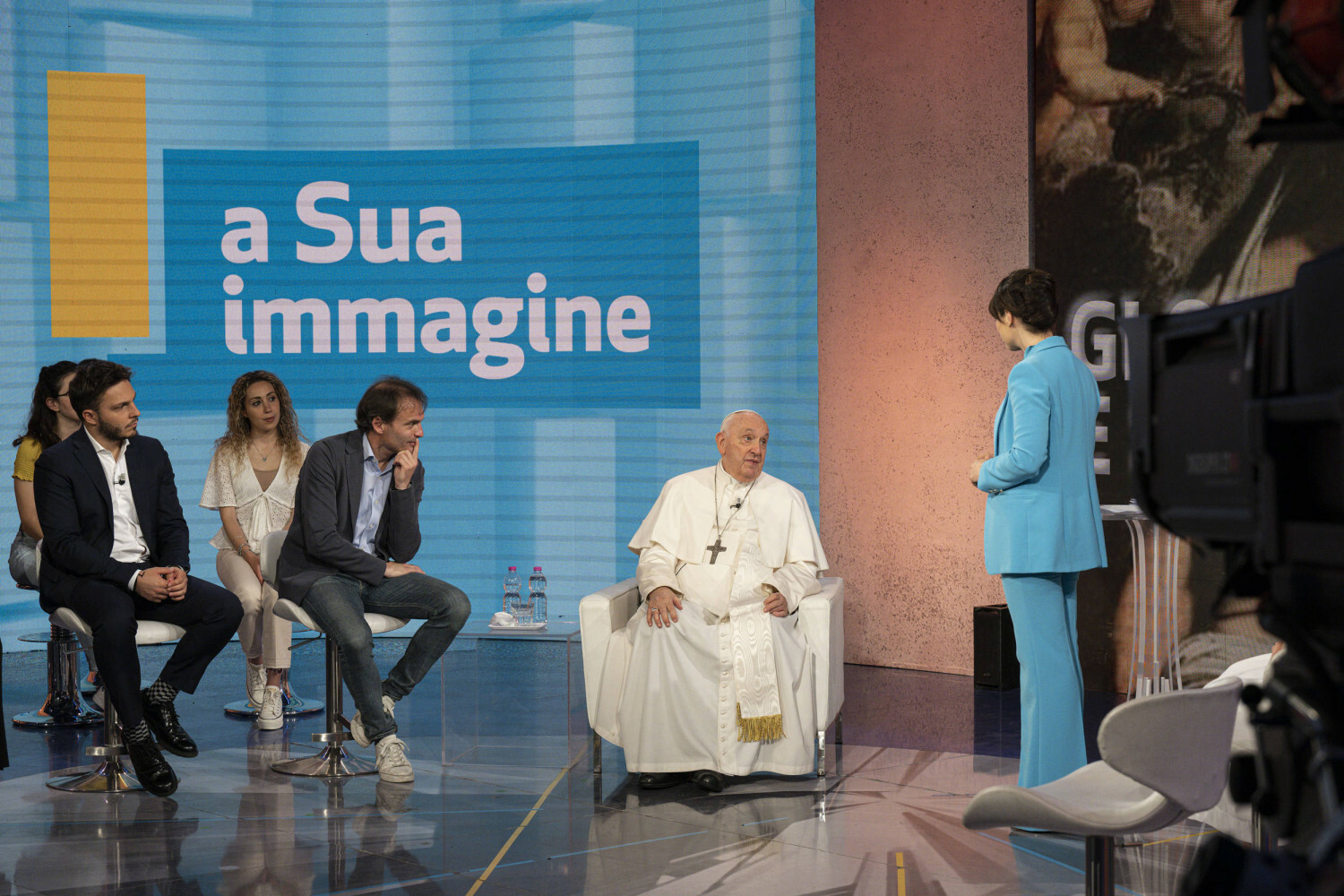 Papież Franciszek w studiu telewizji RAI