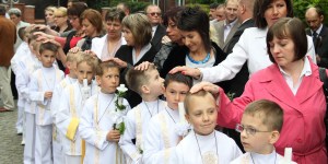 Włączenie rodziców w przygotowania dzieci do Pierwszej Komunii wiele nam dało [rozmowa]