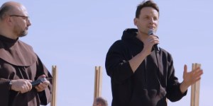 Tomasz Wolny: Wiara to piękno, radość, nadzieja i siła. Dlaczego miałbym się tego wstydzić?!