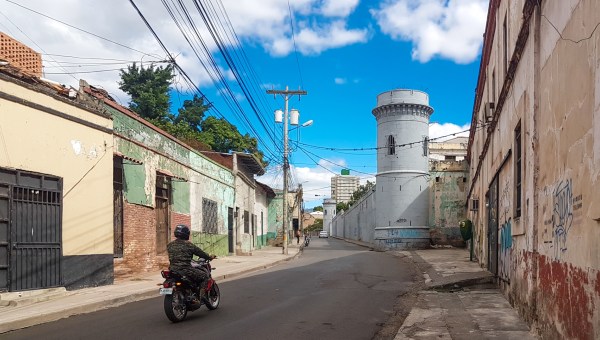 Ulica w Tegucigalpie - stolicy Hondurasu