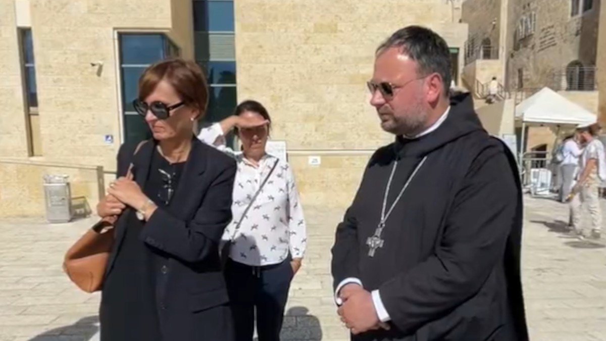 Ojciec Nicodemus Schnabel został poproszony o zasłonięcie krzyża przy Ścianie Płaczu w Jerozolimie