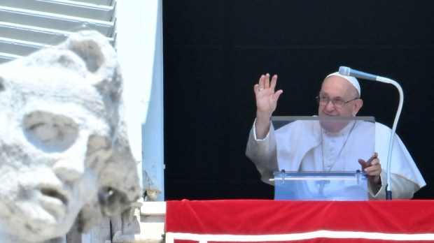 Anioł Pański z papieżem Franciszkiem
