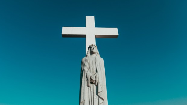 Jezus Chrystus pod krzyżem