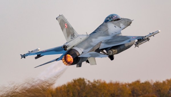 Startujący pod Poznaniem myśliwiec F-16