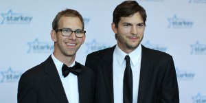 Ashton Kutcher chciał oddać serce swemu choremu bratu! „To więź, której nie da się wytłumaczyć”