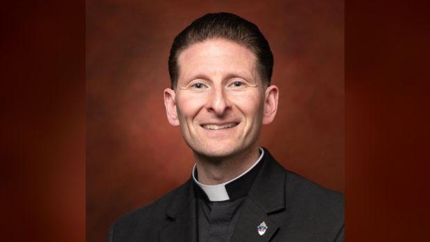 Ks. Peter Julia