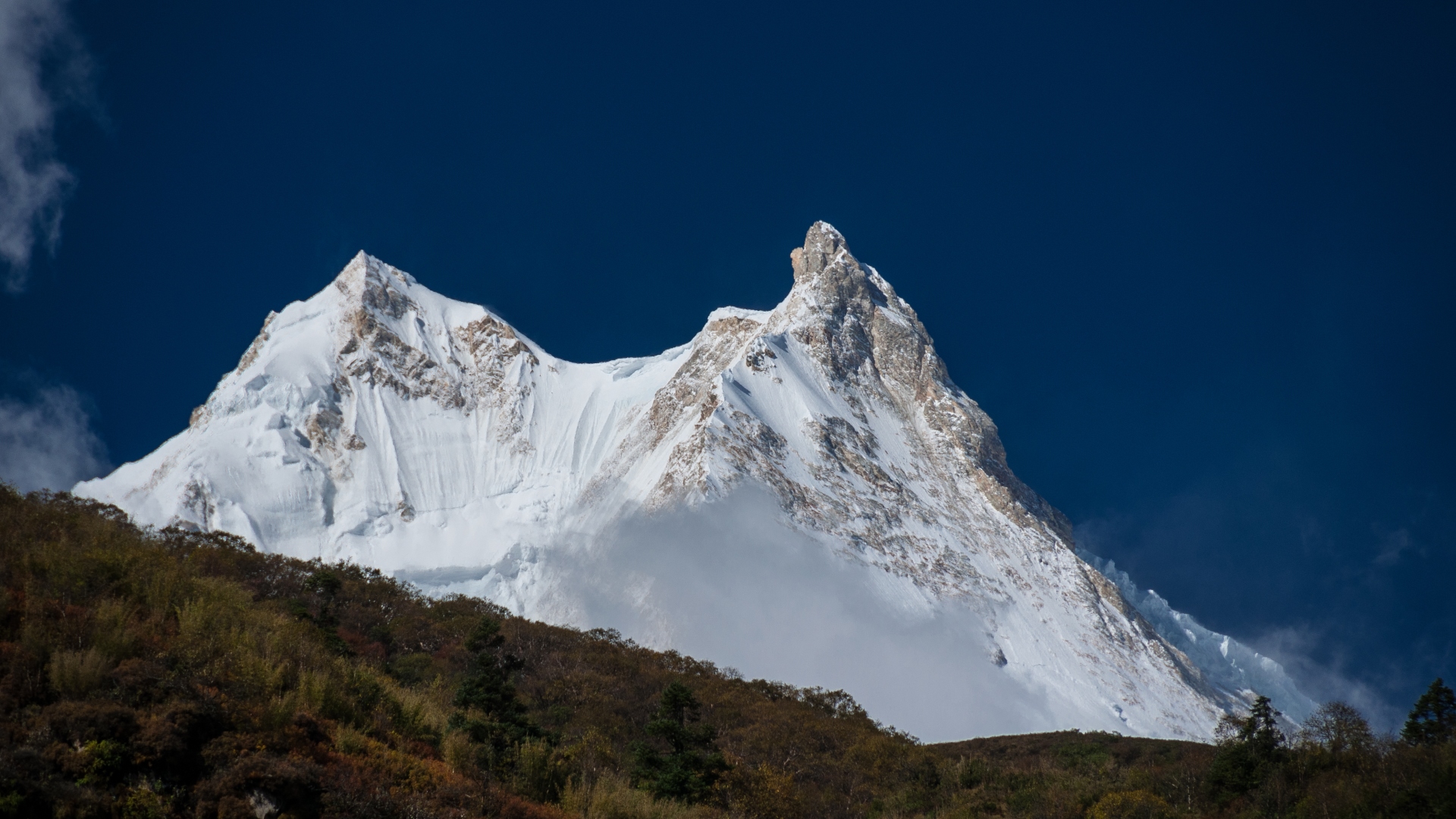Szczyt Manaslu w Himalajach