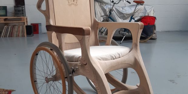 [GALERIA] Zbudował drewniany wózek dla papieża Franciszka
