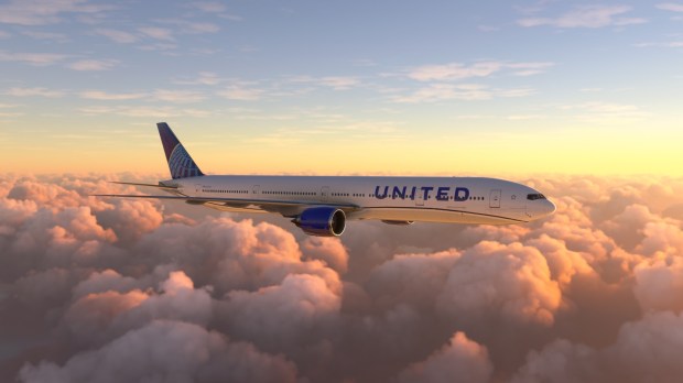 Samolot linii United Airlines w powietrzu