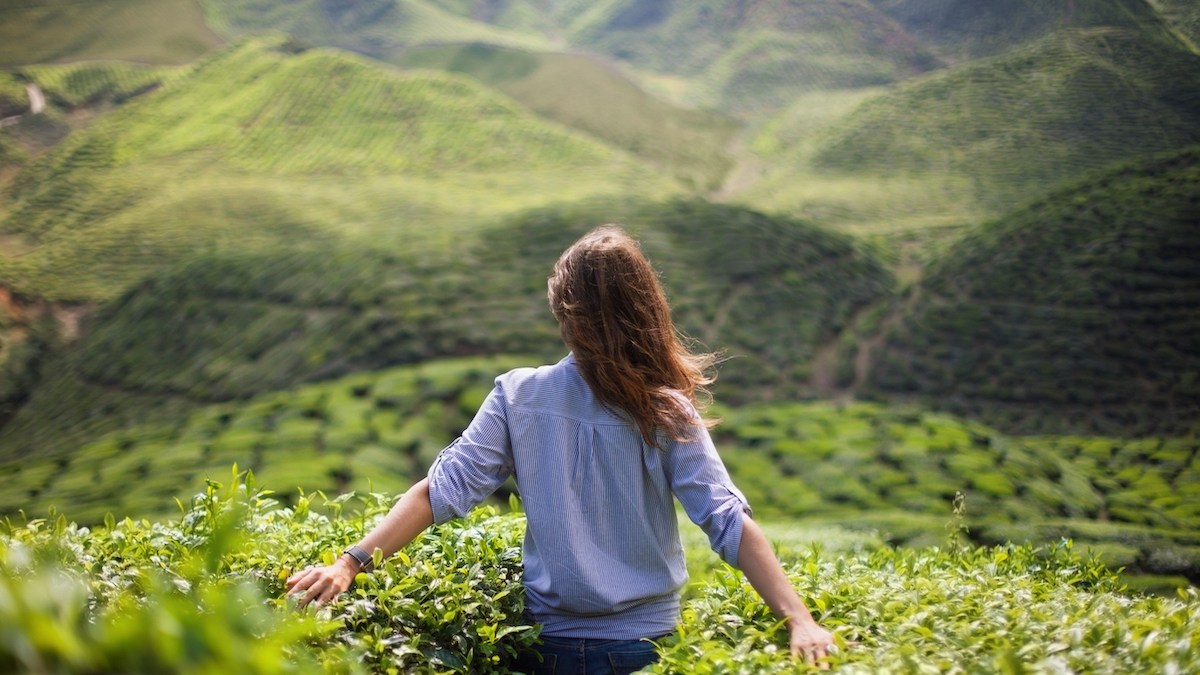 Woman-nature-mountains-freedom