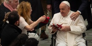 Papież: Trzeba nie tyle nawracać świat, ile dokonać nawrócenia duszpasterstwa