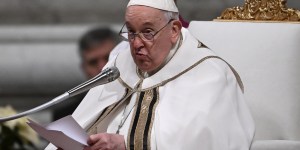 Papież Franciszek na Pasterce: &#8222;Tej nocy miłość przemienia historię&#8221;