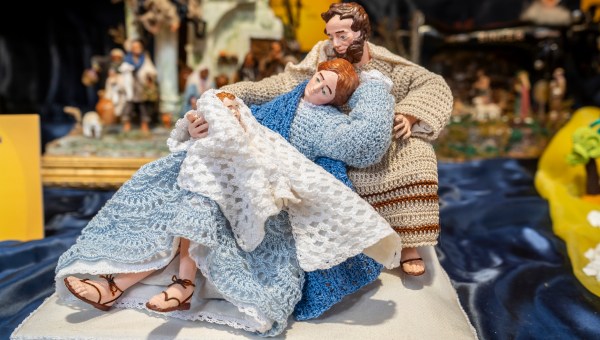 VATICAN-CHRISTMAS2023-100-nativity-scenes-exhibition-St.-Peters-Square