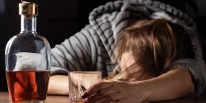 Jak pomóc alkoholikowi? [wywiad]