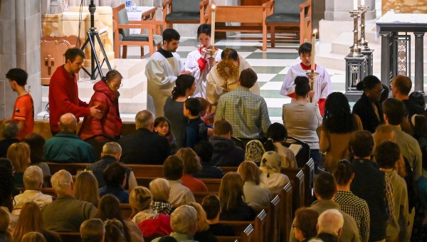 People line up for Eucharistic blessing in Atlanta Cathedral of Christ the King