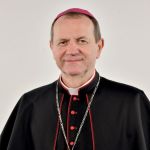 Przewodniczący KEP zachęca do modlitwy różańcowej. „Zwłaszcza o pokój”