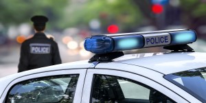 Dramatyczne wydarzenia w Toruniu: Policjant ratuje tonącą nastolatkę z Wisły