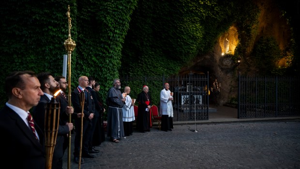 Rosary-Procession-May31-Vatican