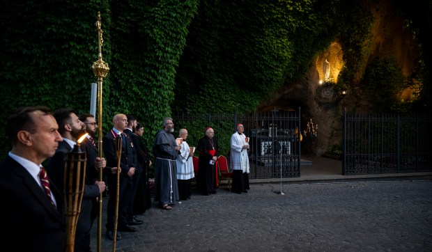 Corner Hero Image - Lourdes 2025: Tysiące młodych Francuzów wraca do źródeł