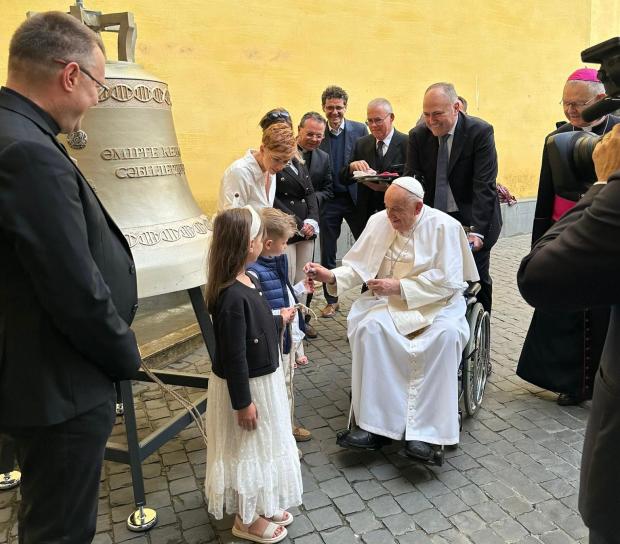 Poświęcenie dzwonu Głos Nienarodzonych