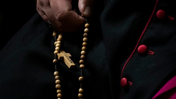 Rosary-Prayer for Peace-Bishops-CEI