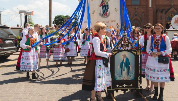 Pokłon feretronów na Kaszubach