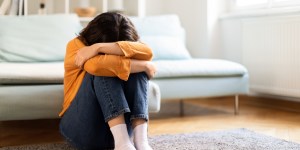 Psychoterapeutka: osoby skrzywdzone przeżywają nieraz poczucie winy, że dały się omotać