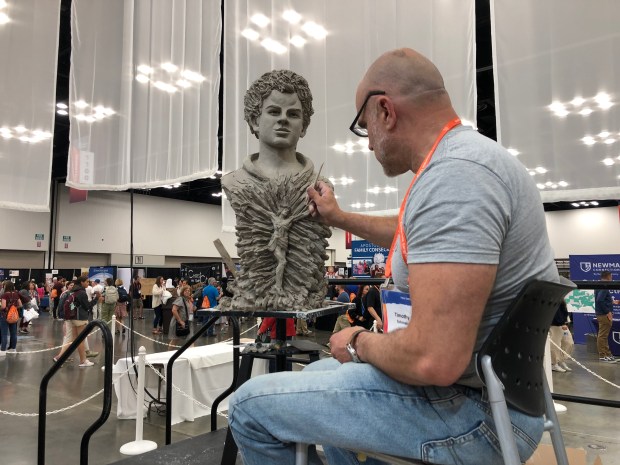 {"rendered":"Rze\u017aba Carlo Acutisa – oryginalna i powsta\u0142a w niezwyk\u0142ych okoliczno\u015bciach"}