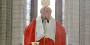 9 sposobów, by zadbać o piękno Eucharystii