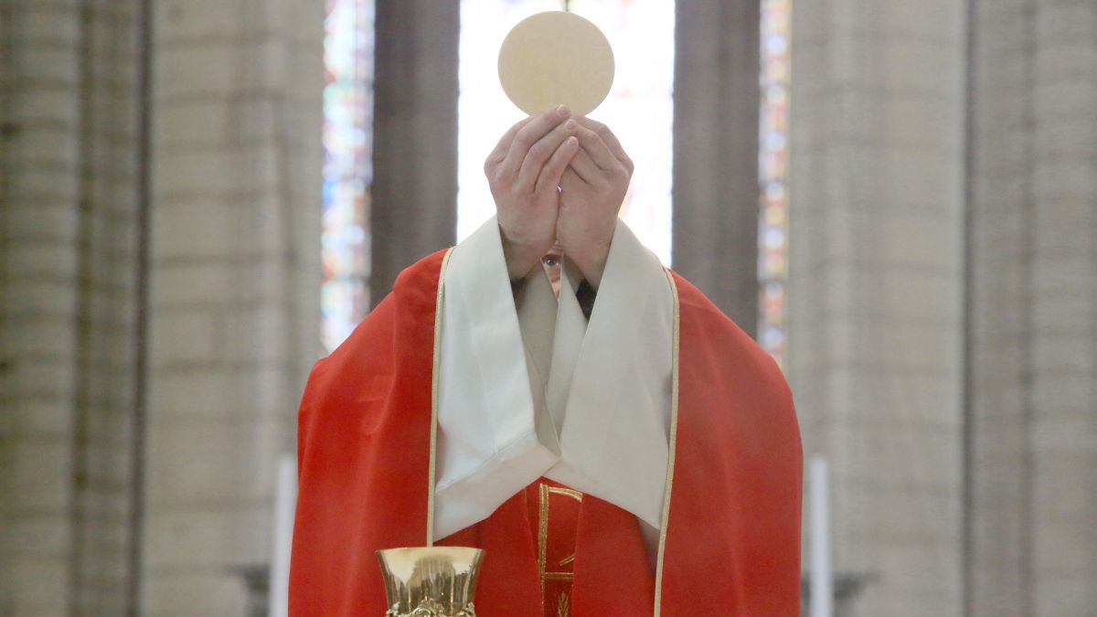 ELEVATION-MESSE-EUCHARISTIE-GODONG