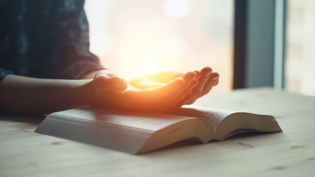 PRAY-MORNING-HOME-shutterstock