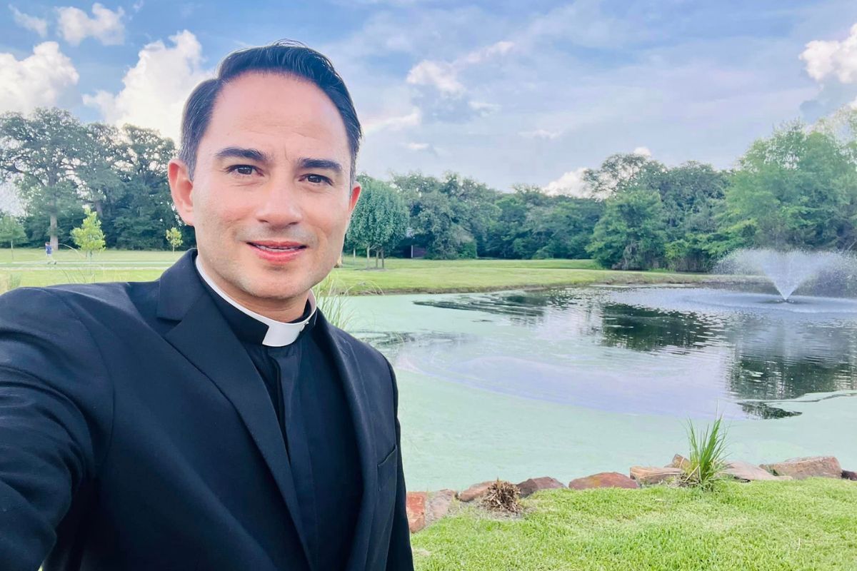 Padre Rafael Becerra sacerdote