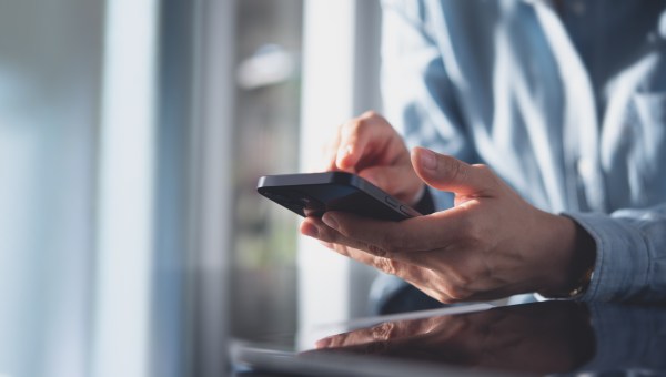 Corner Item Image - Gdyby nie aplikacja na telefonie, Łukasz dałby sobie spokój z Eucharystią