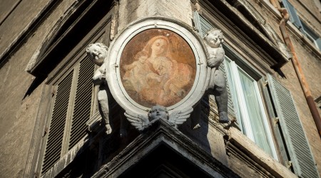 Nad każdym rogiem w Rzymie czuwa Matka Boża [galeria]