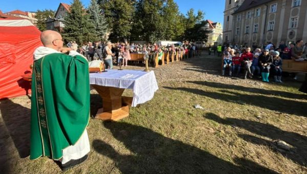 msza polowa w Kłodzku